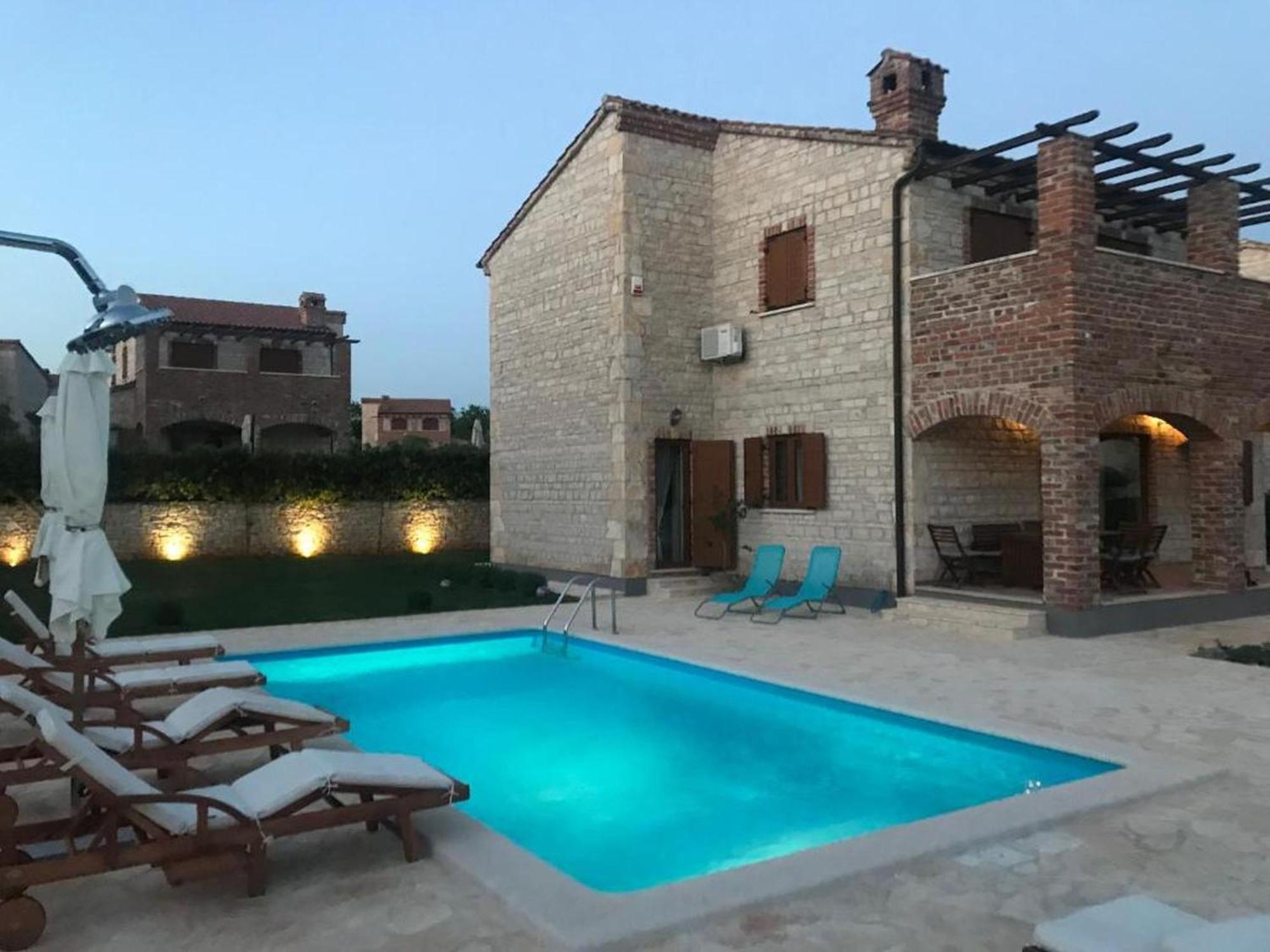 Villa Baleta Butkovici  Экстерьер фото